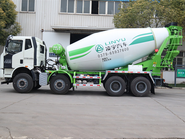 混凝土攪拌車與罐車的區(qū)別是什么？