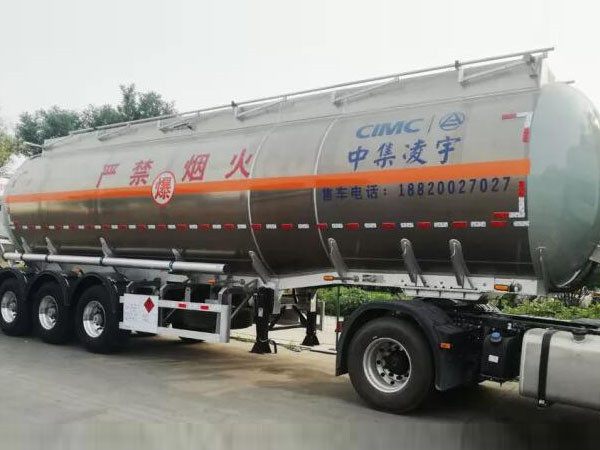 現(xiàn)場收獲多臺意向，中集凌宇高端液罐車遼寧受青睞