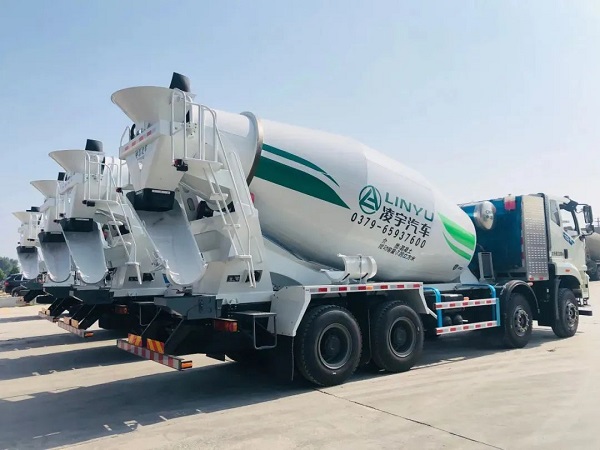 水泥罐車在高海拔地區(qū)運(yùn)營(yíng)的注意事項(xiàng)有哪些？