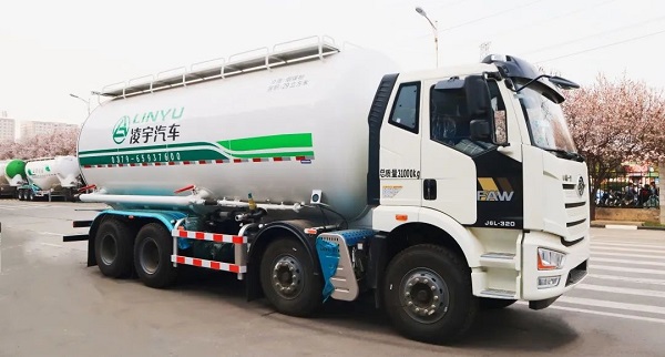 凌宇干混砂漿車的特點(diǎn)都有什么？