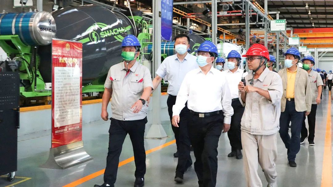 洛陽(yáng)市委副書(shū)記、市長(zhǎng)徐衣顯一行調(diào)研中集凌宇