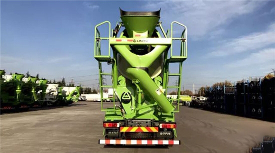 中集凌宇新一代智匯版攪拌車，劍指2018市場